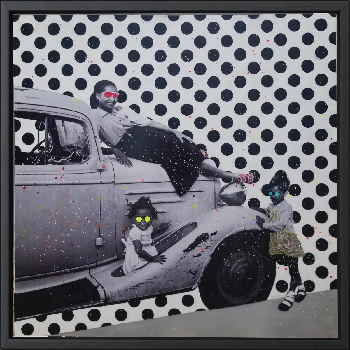 HALIDOU Sur les traces de maman 2024 Impression photo et acrylique sur toile 100x100cm